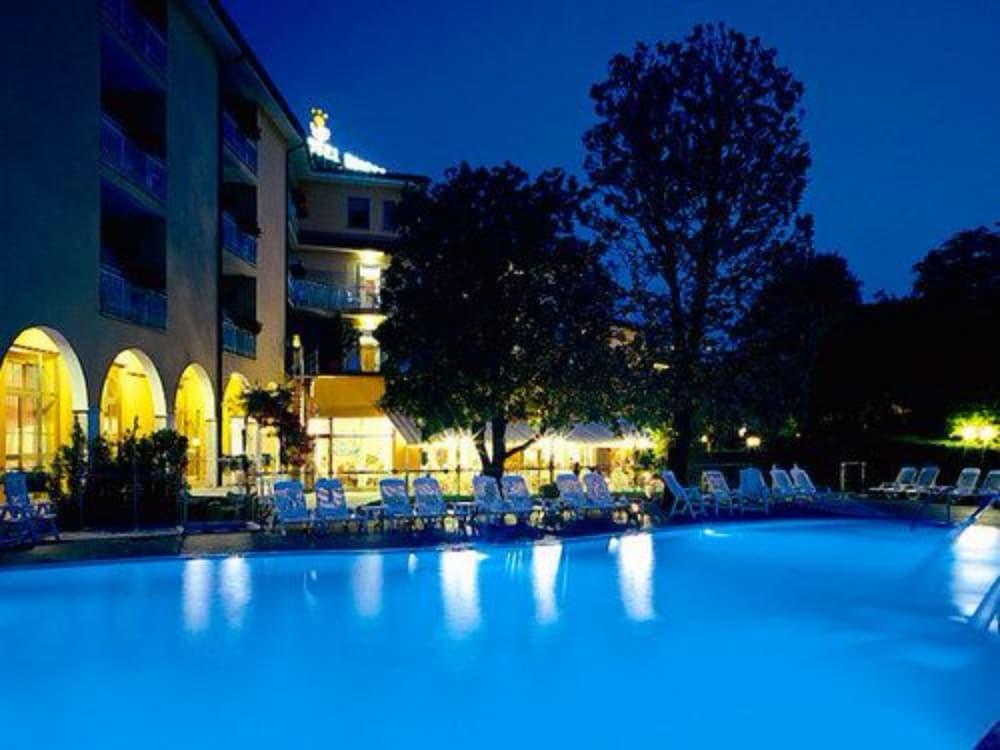 Hotel Bisesti ***S Garda  Esterno foto