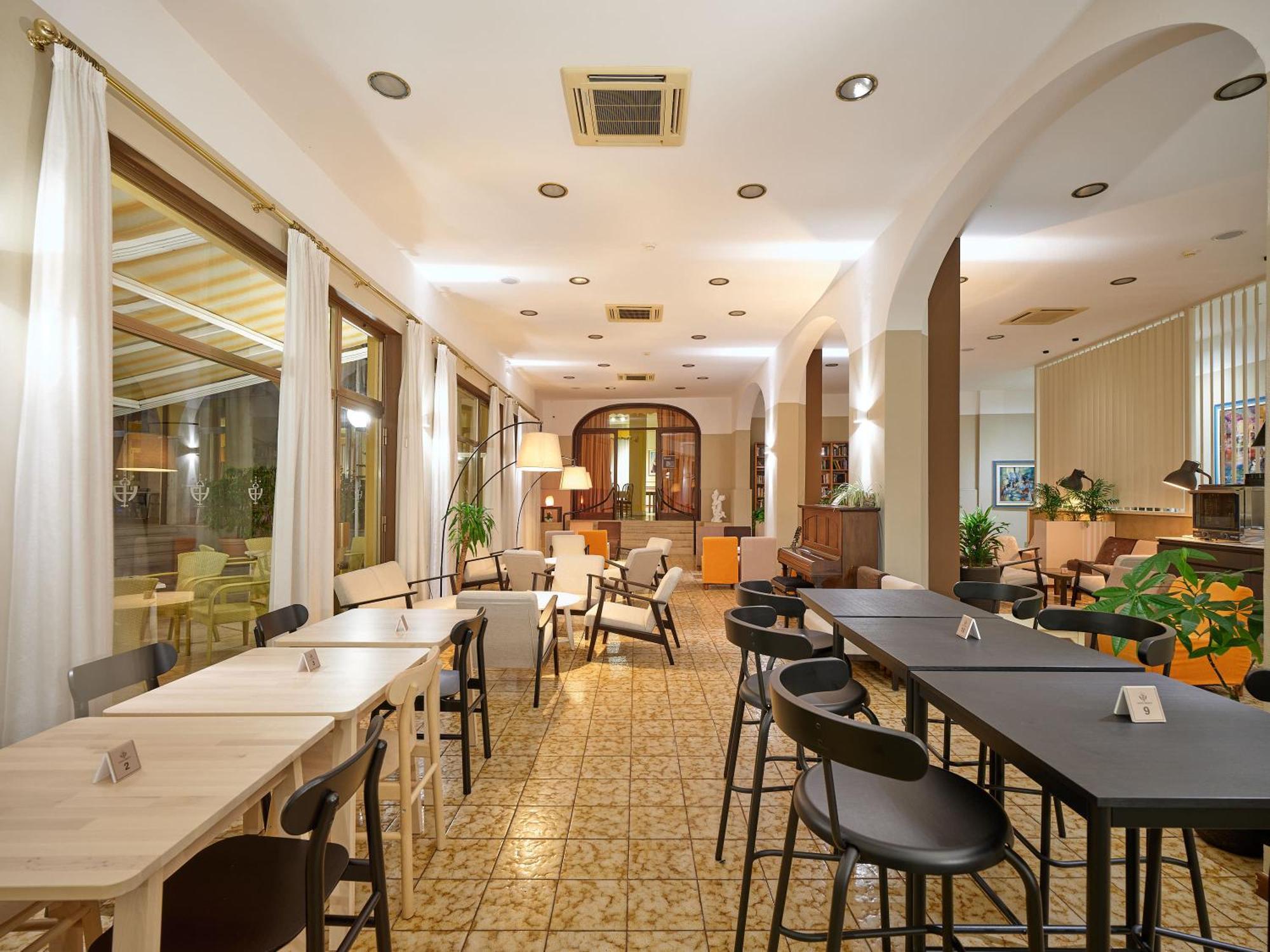Hotel Bisesti ***S Garda  Esterno foto