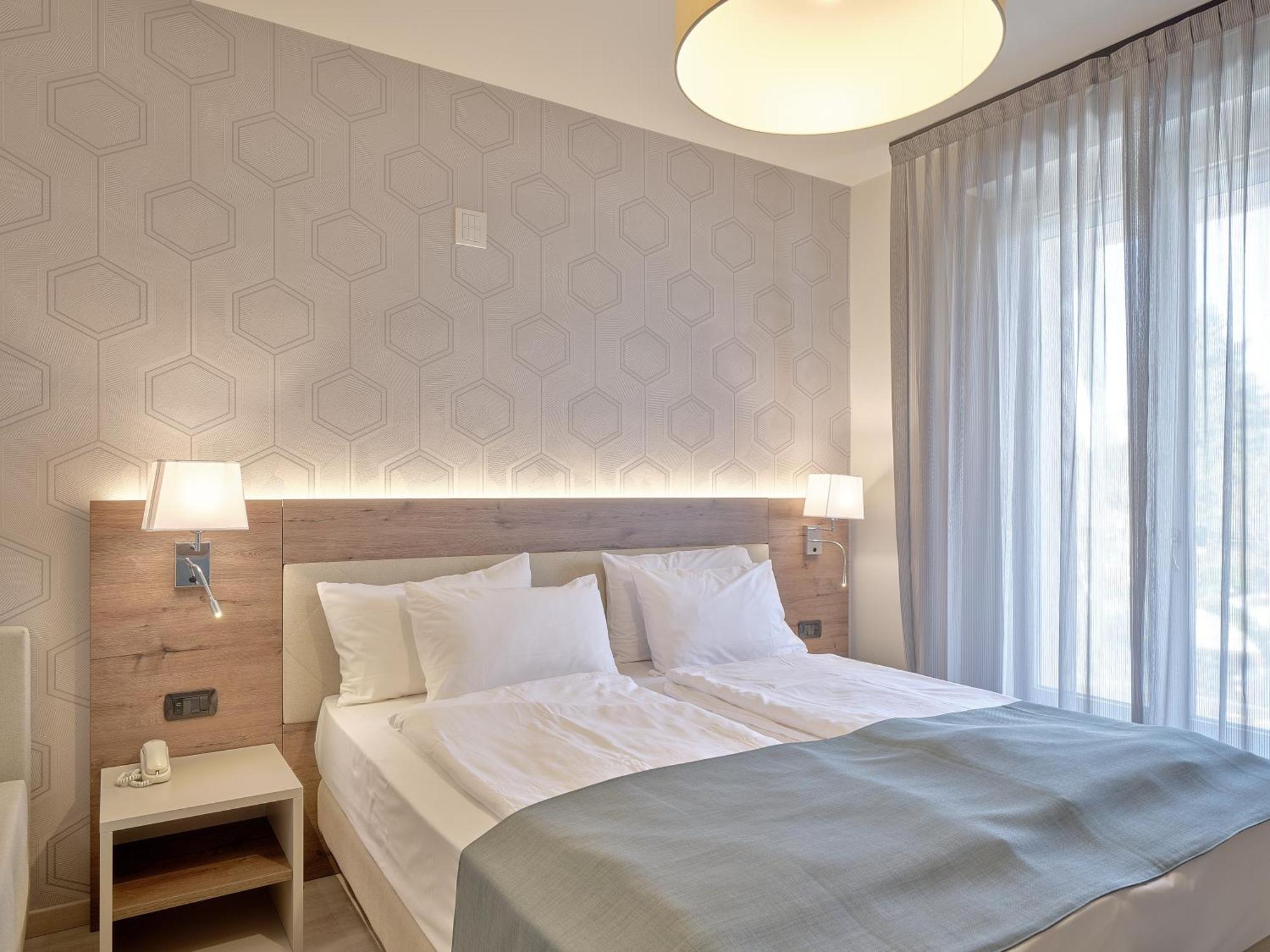 Hotel Bisesti ***S Garda  Esterno foto