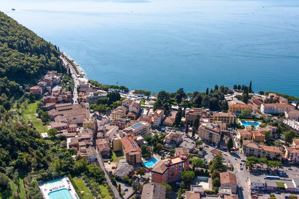 Hotel Bisesti ***S Garda  Esterno foto
