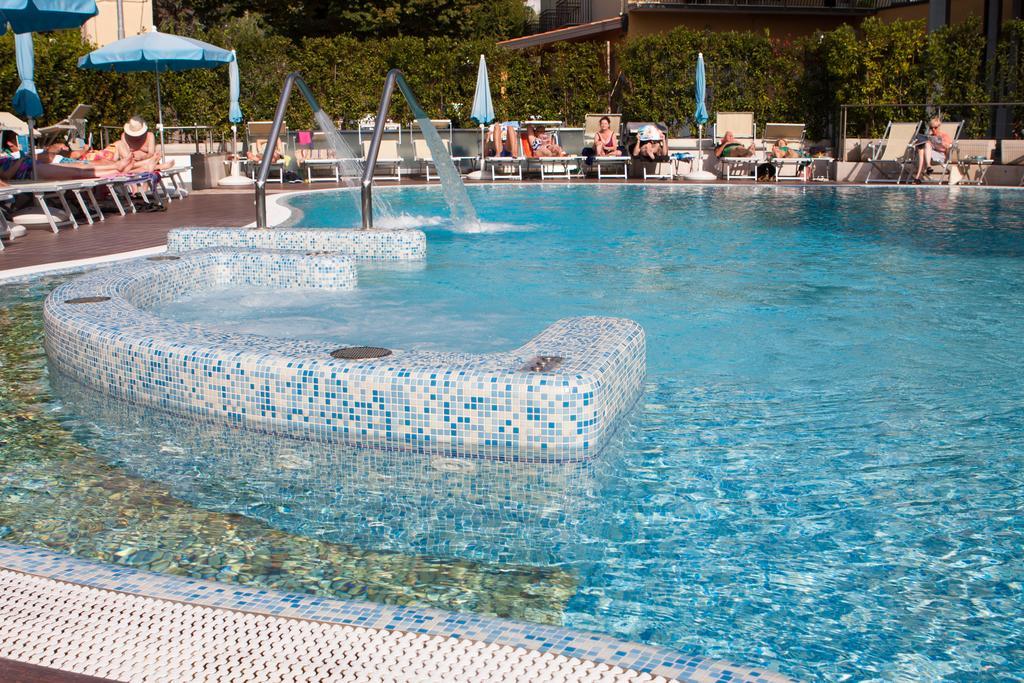 Hotel Bisesti ***S Garda  Esterno foto
