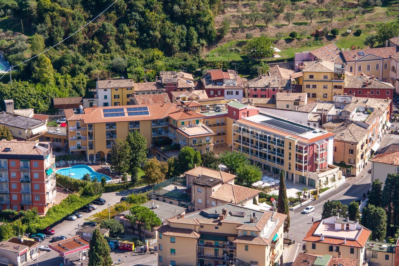 Hotel Bisesti ***S Garda  Esterno foto